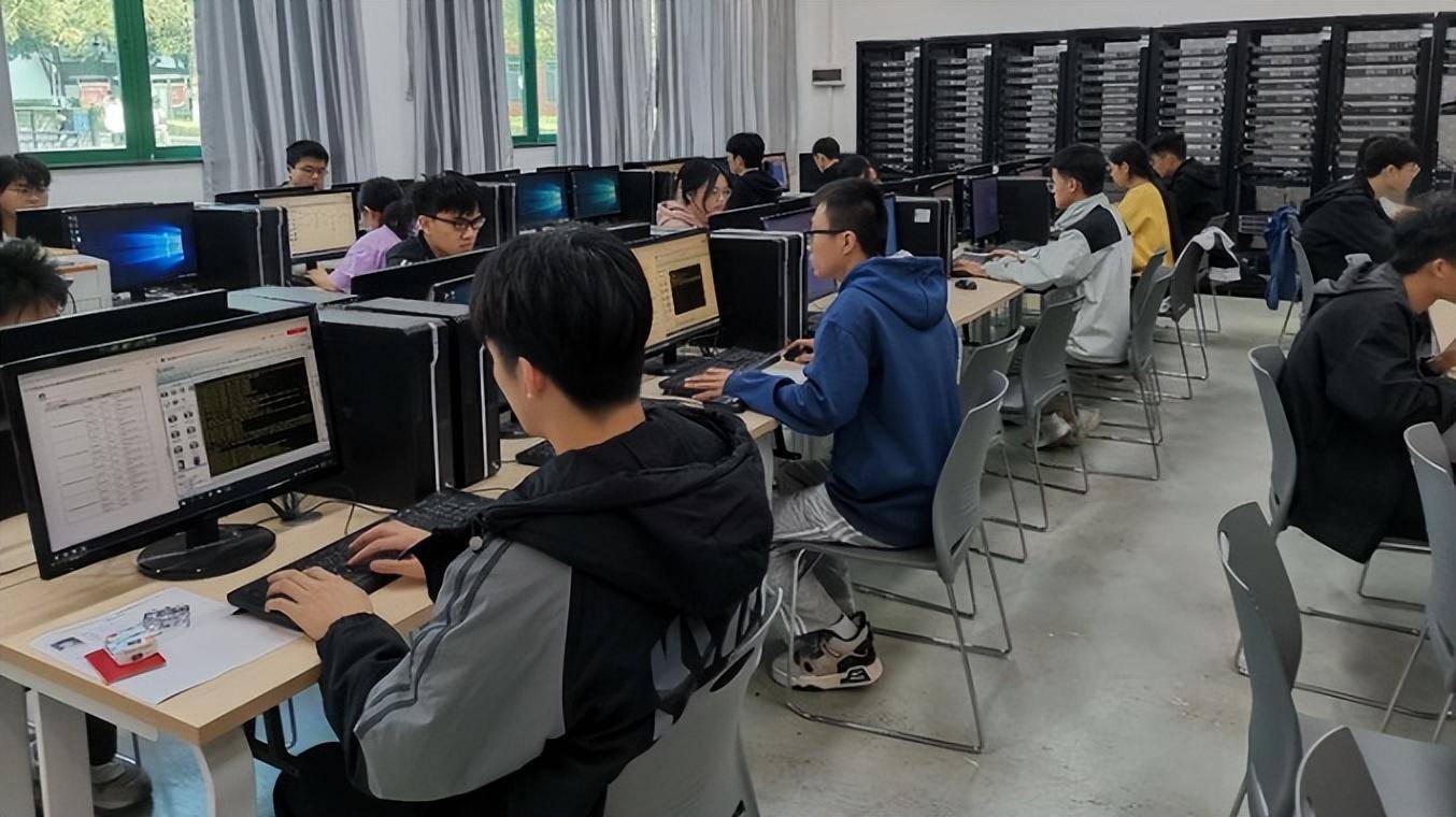 廣州華立科技職業(yè)學院 計算機網(wǎng)絡(luò)工程專業(yè)特色與人才培養(yǎng)路徑解析